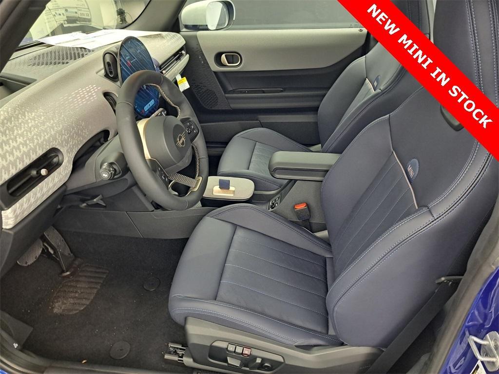 new 2025 MINI Hardtop car, priced at $37,325