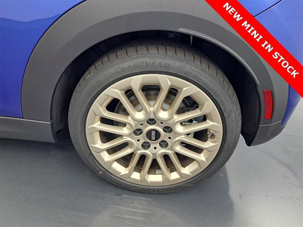 new 2025 MINI Hardtop car, priced at $37,325