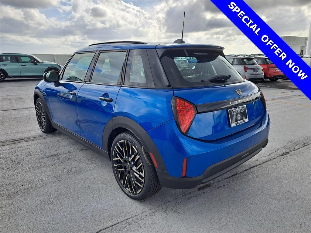 new 2025 MINI Hardtop car, priced at $39,545