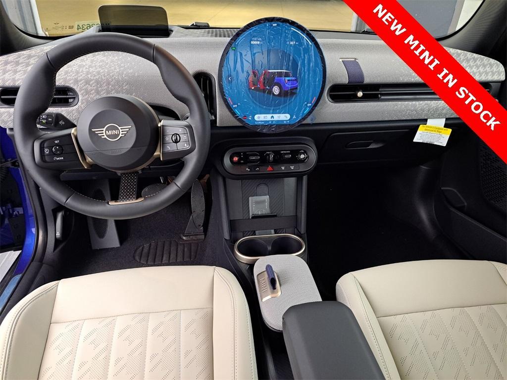 new 2025 MINI Hardtop car, priced at $38,325