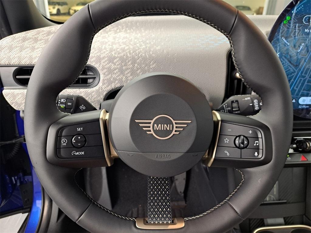 new 2025 MINI Hardtop car, priced at $38,325
