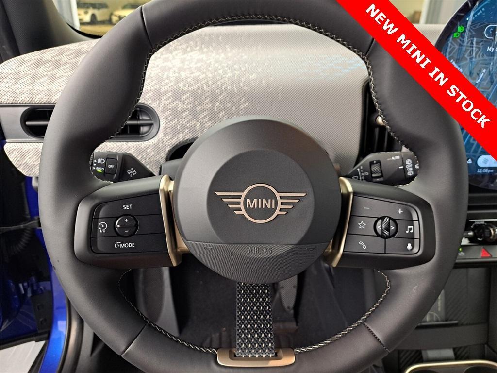 new 2025 MINI Hardtop car, priced at $38,325