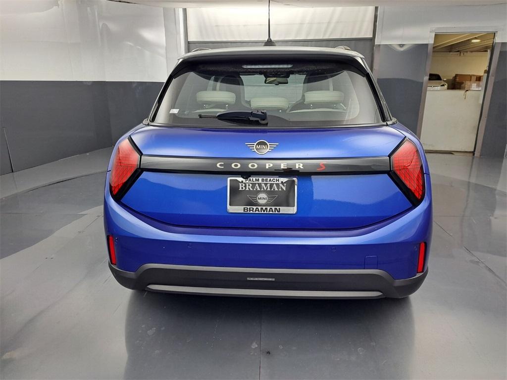 new 2025 MINI Hardtop car, priced at $38,325