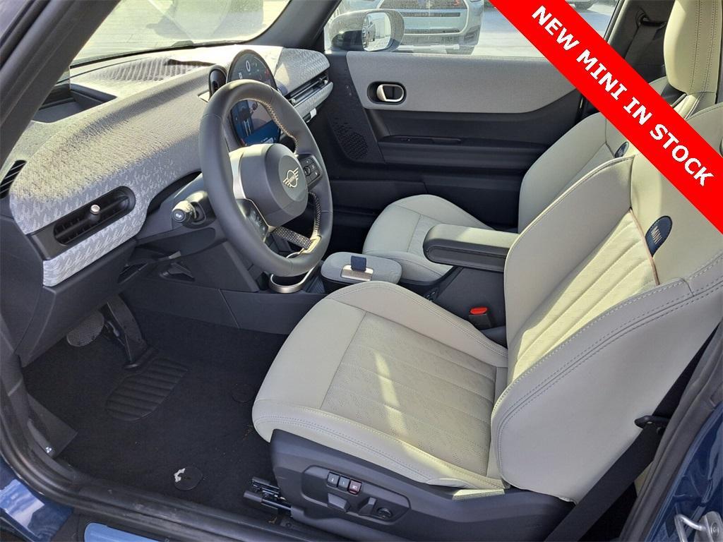 new 2025 MINI Hardtop car, priced at $37,325