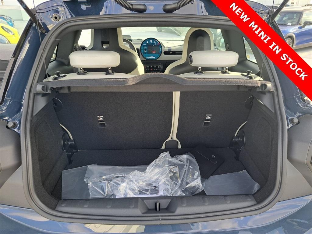 new 2025 MINI Hardtop car, priced at $37,325