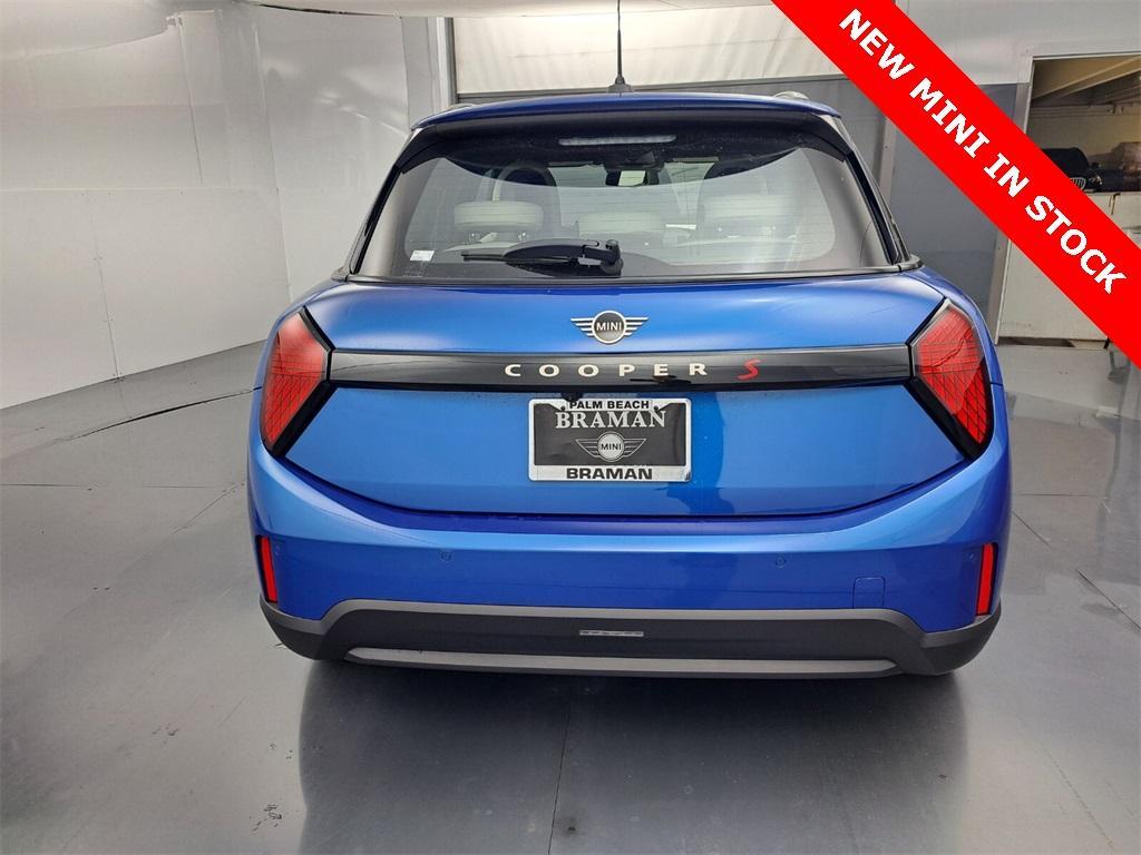 new 2025 MINI Hardtop car, priced at $38,410