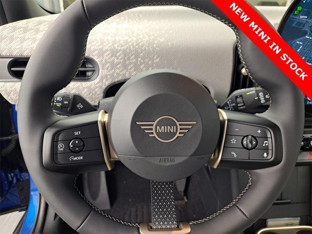 new 2025 MINI Hardtop car, priced at $38,410