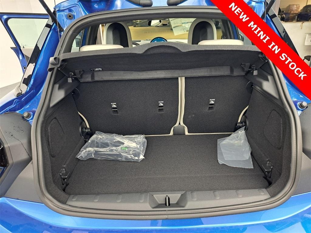 new 2025 MINI Hardtop car, priced at $38,410