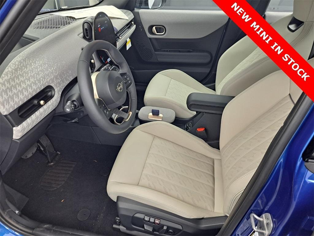new 2025 MINI Hardtop car, priced at $38,410