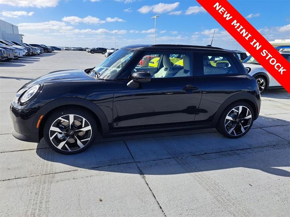 new 2025 MINI Hardtop car, priced at $34,195