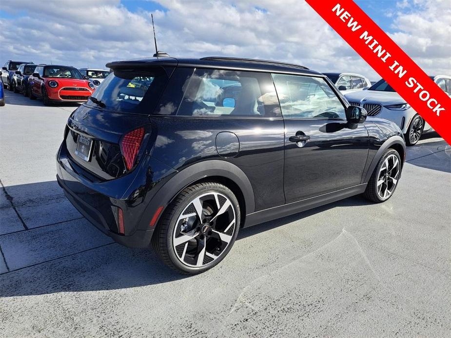 new 2025 MINI Hardtop car, priced at $34,195