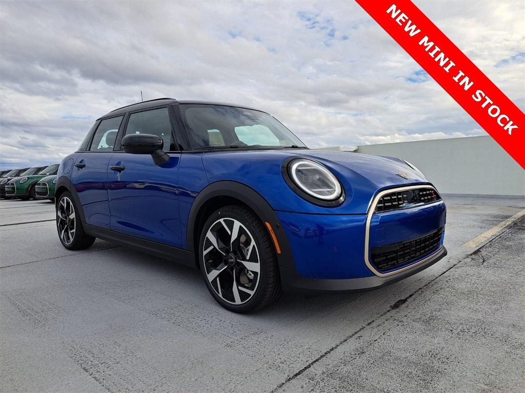 new 2025 MINI Hardtop car, priced at $39,080