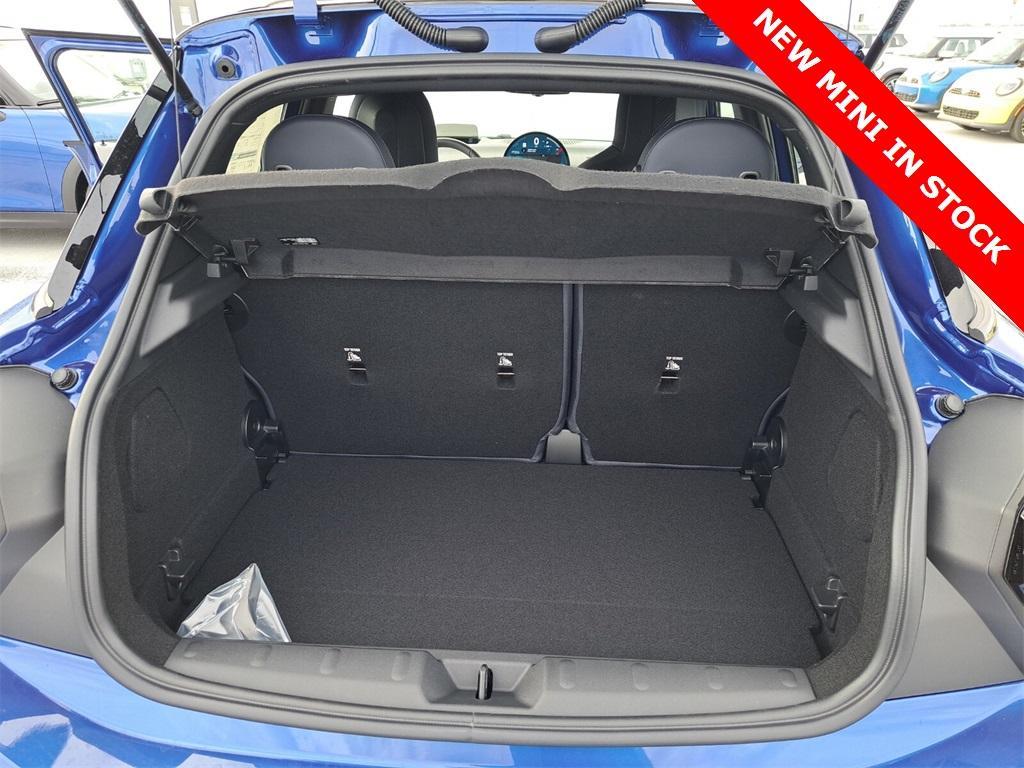 new 2025 MINI Hardtop car, priced at $39,080