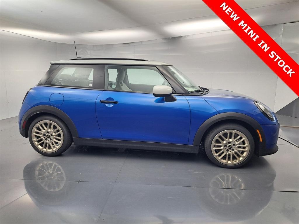 new 2025 MINI Hardtop car, priced at $37,325