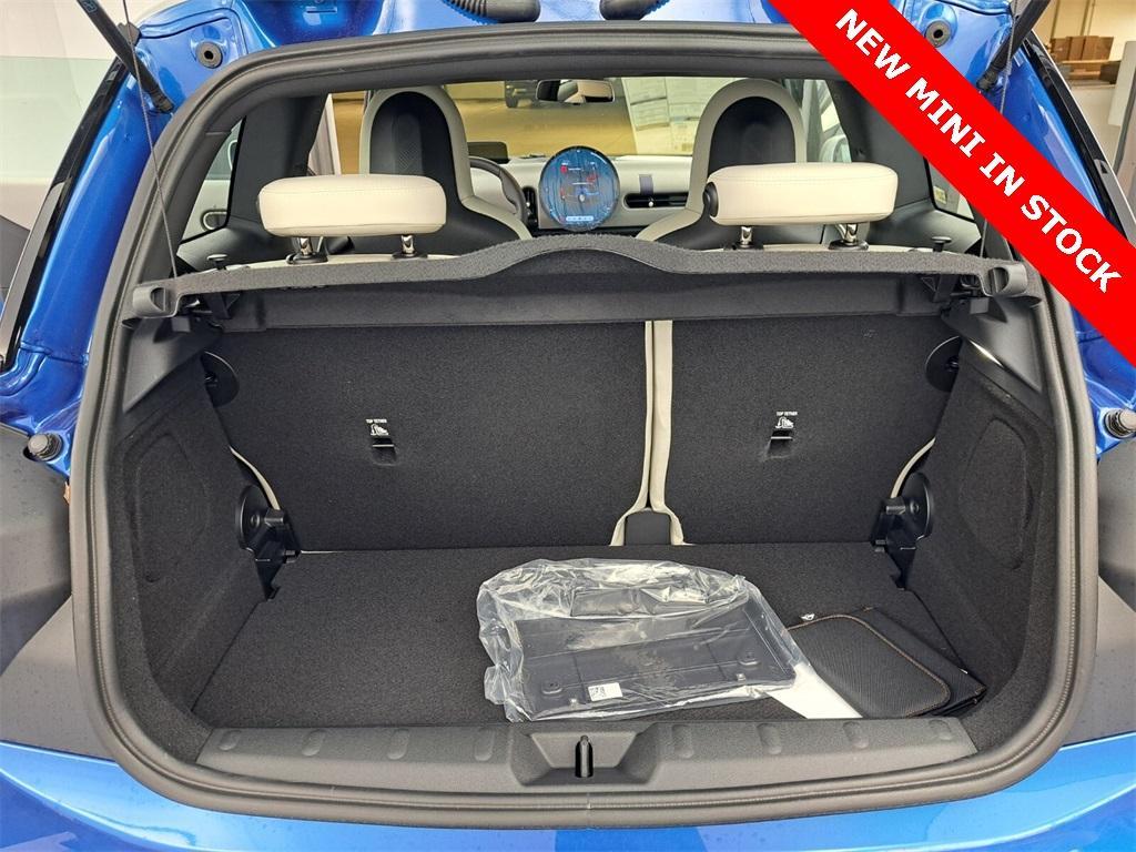 new 2025 MINI Hardtop car, priced at $37,325