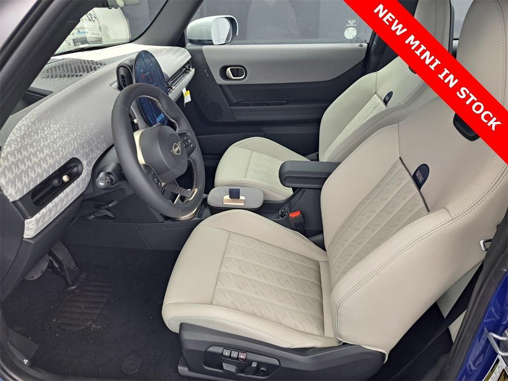 new 2025 MINI Hardtop car, priced at $37,325