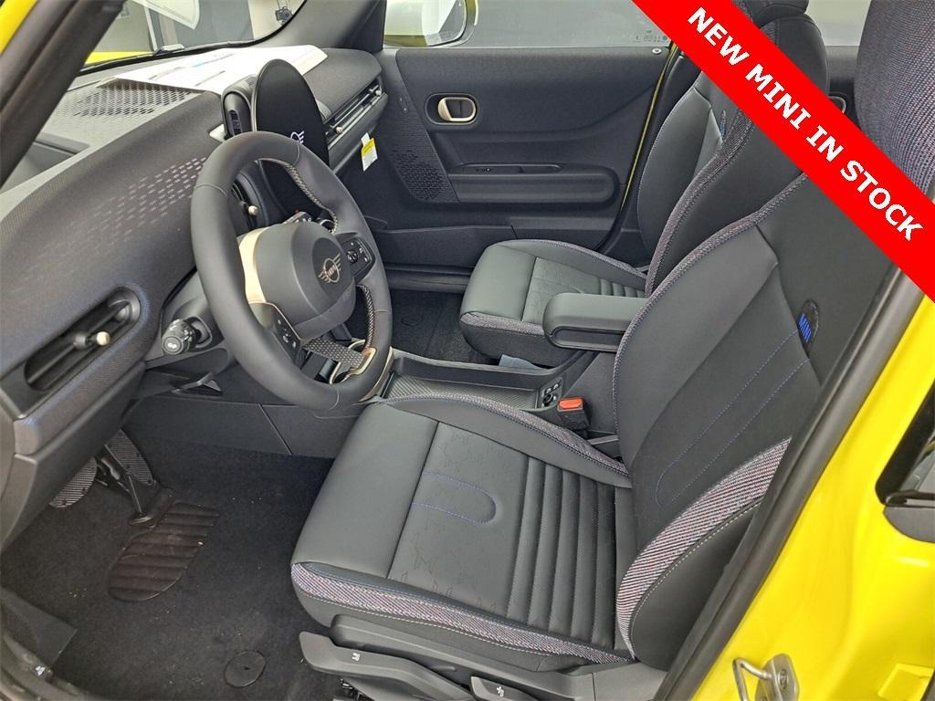 new 2025 MINI Hardtop car, priced at $37,410
