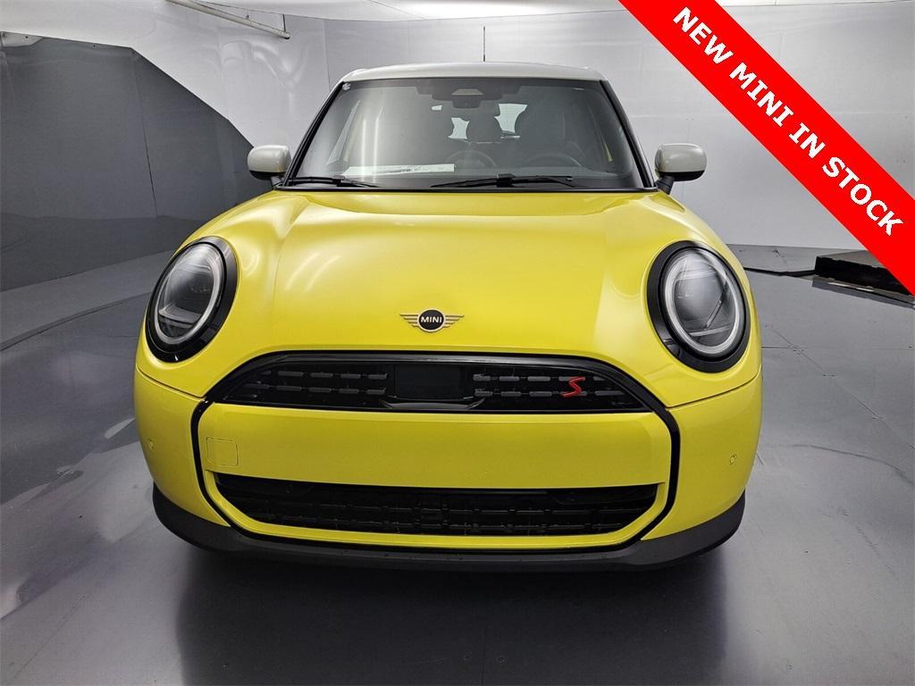 new 2025 MINI Hardtop car, priced at $37,410