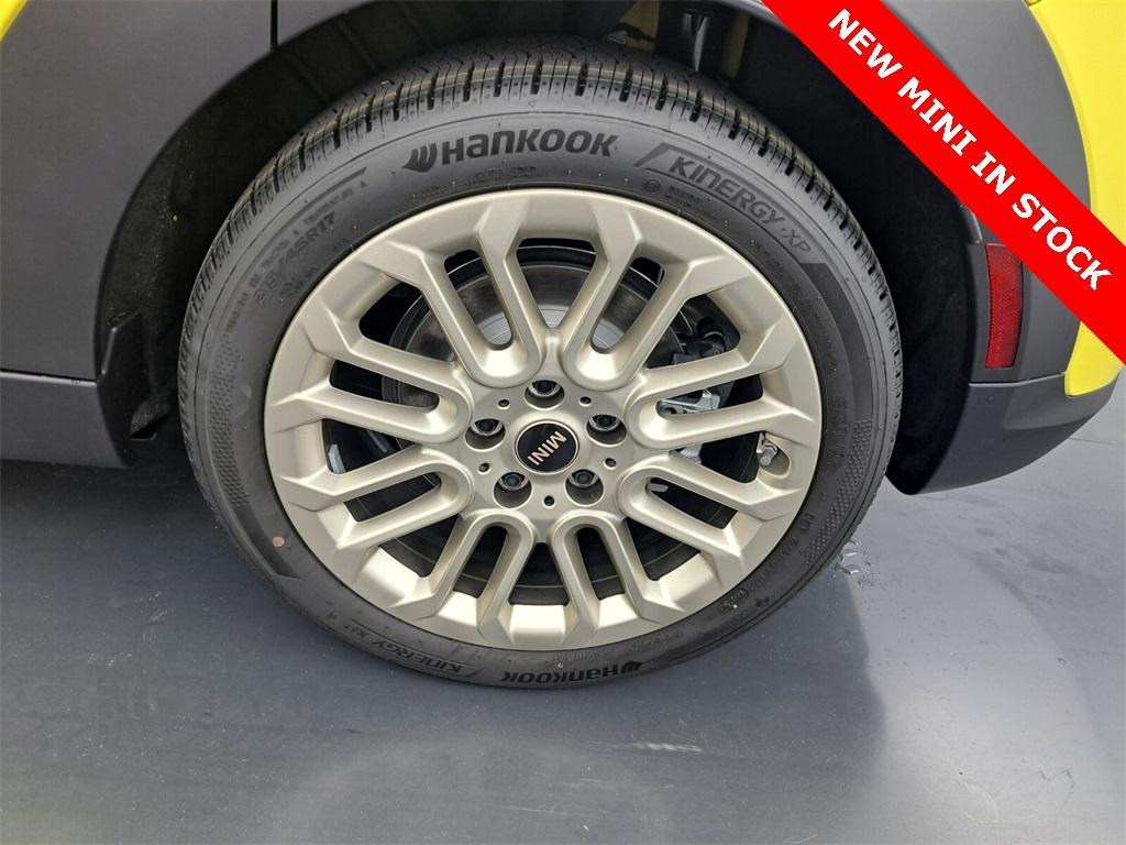 new 2025 MINI Hardtop car, priced at $37,410