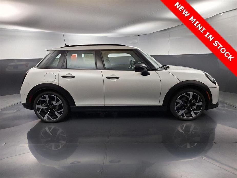 new 2025 MINI Hardtop car, priced at $39,545