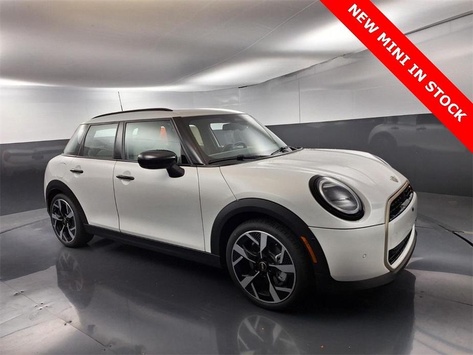 new 2025 MINI Hardtop car, priced at $39,545