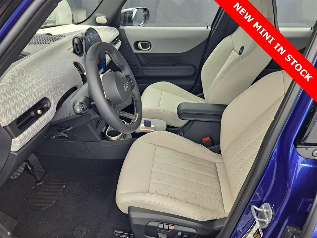 new 2025 MINI Hardtop car, priced at $39,260
