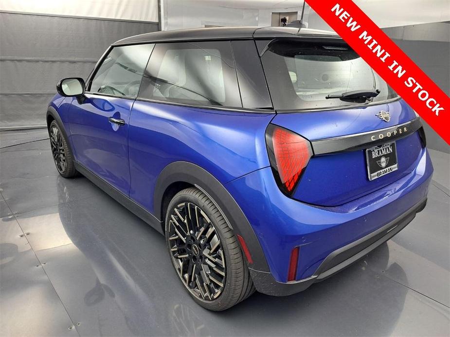 new 2025 MINI Hardtop car, priced at $33,945