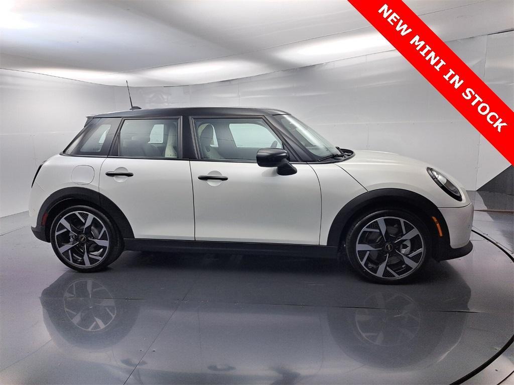 new 2025 MINI Hardtop car, priced at $38,625
