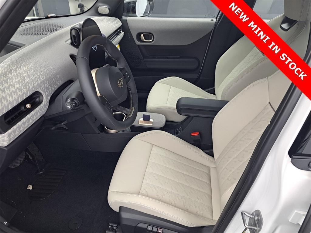 new 2025 MINI Hardtop car, priced at $38,625