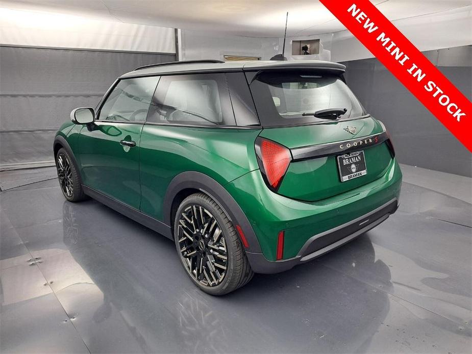 new 2025 MINI Hardtop car, priced at $37,145