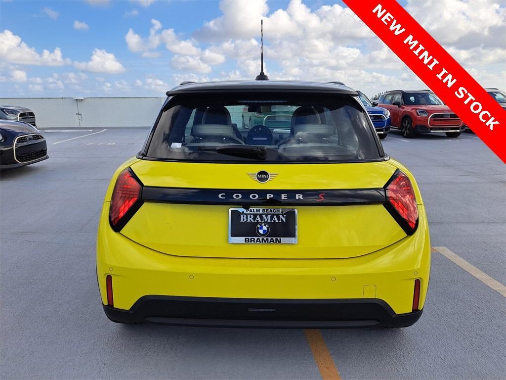 new 2025 MINI Hardtop car, priced at $38,725
