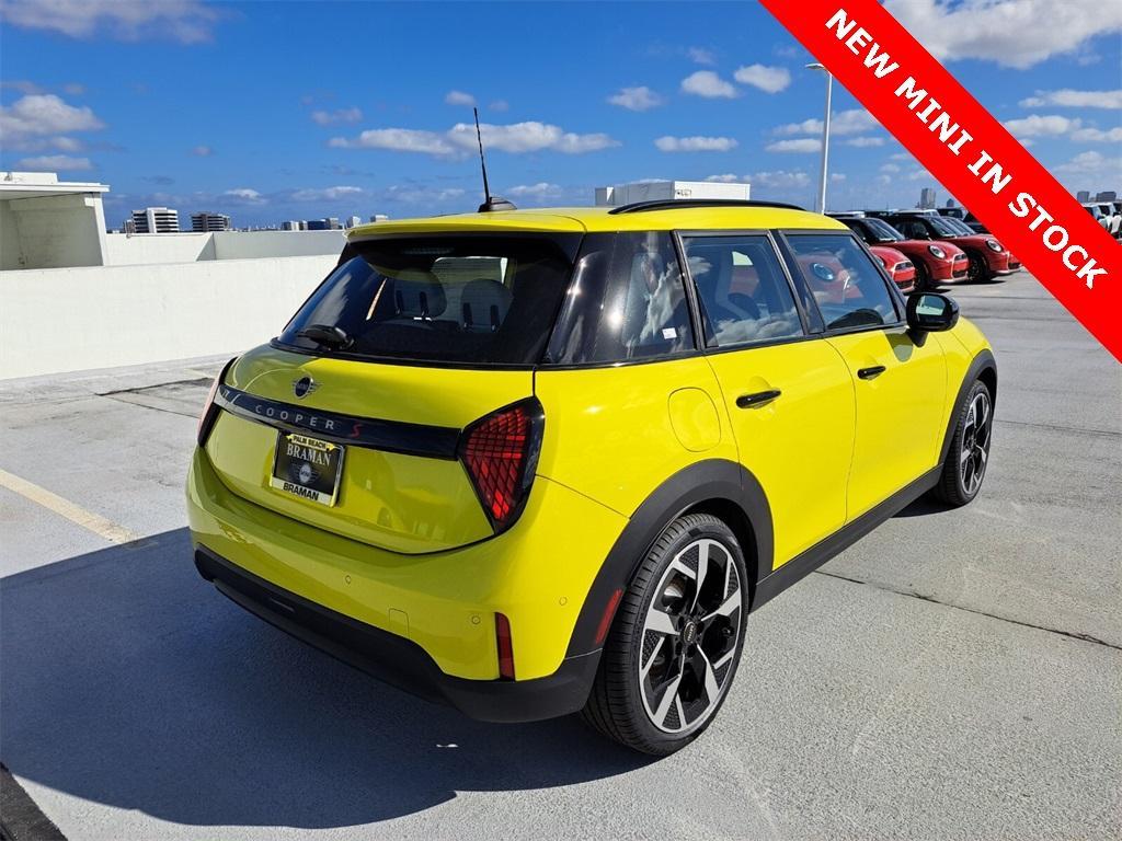 new 2025 MINI Hardtop car, priced at $39,080