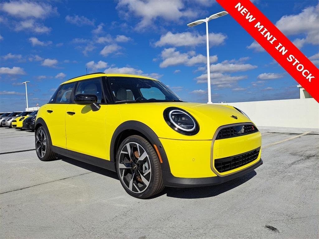 new 2025 MINI Hardtop car, priced at $39,080