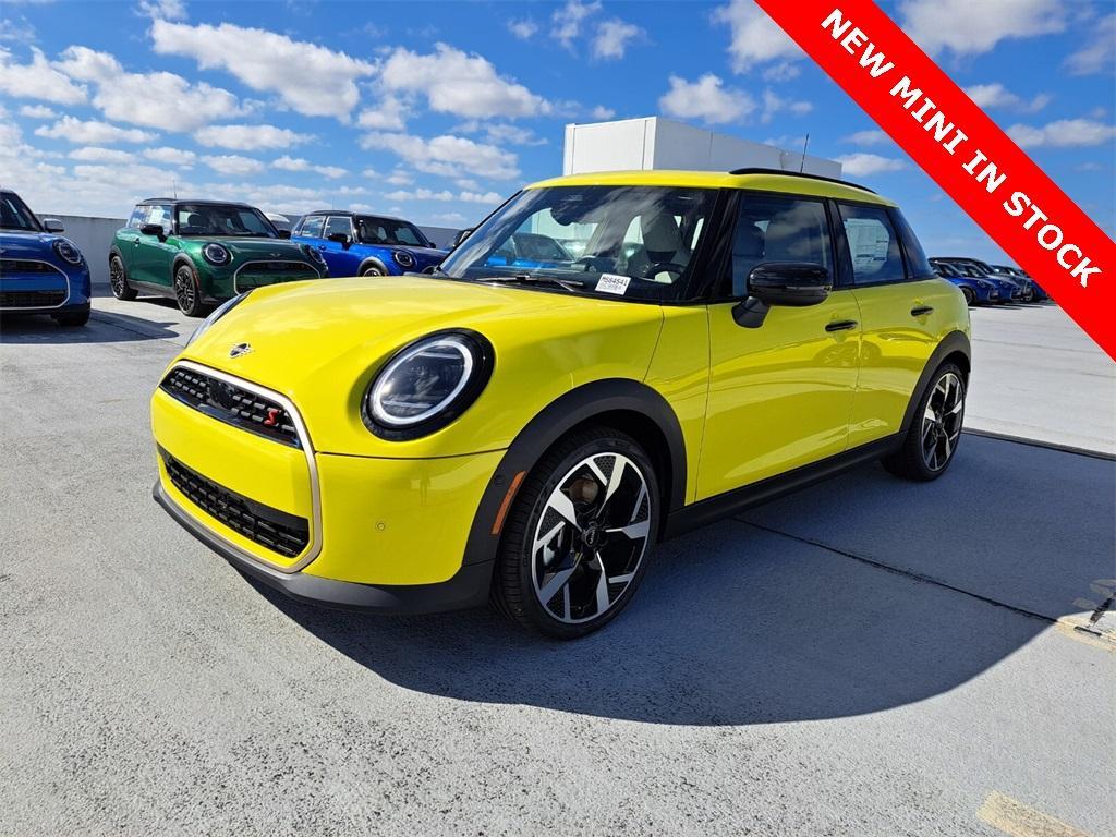 new 2025 MINI Hardtop car, priced at $39,080