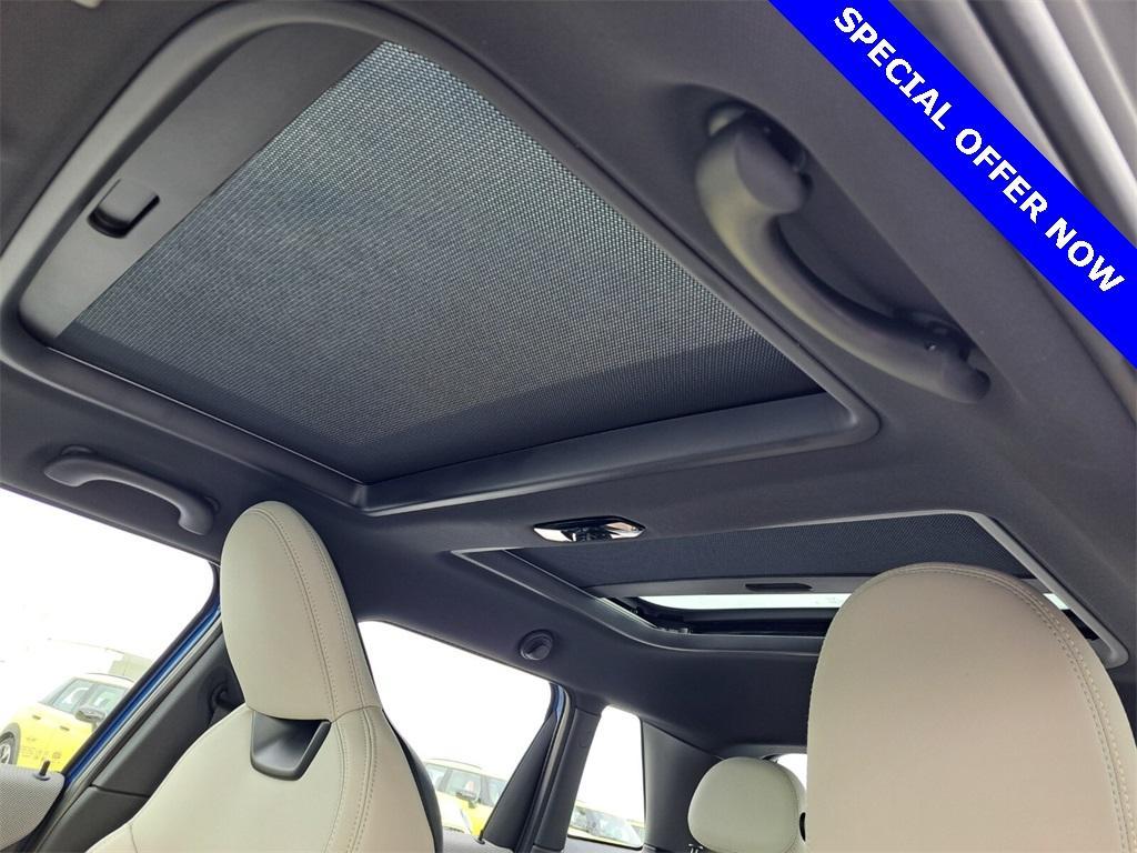 new 2025 MINI Hardtop car, priced at $38,995