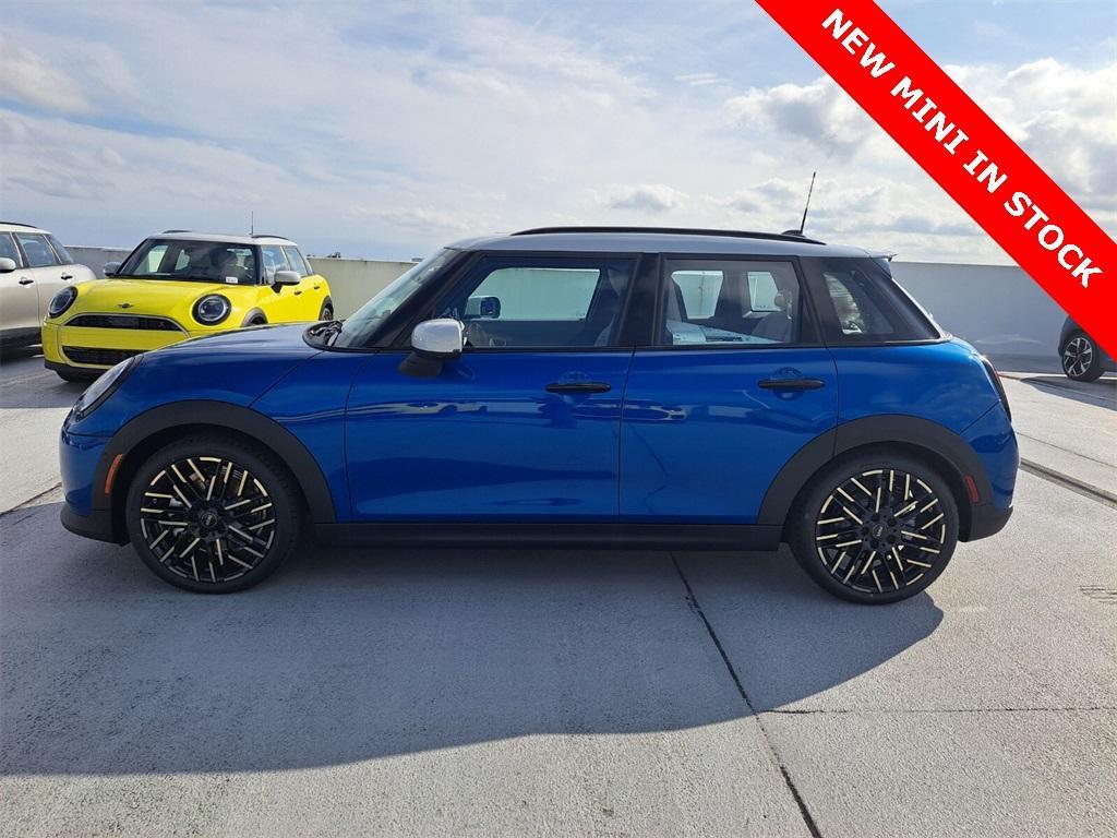 new 2025 MINI Hardtop car, priced at $39,545