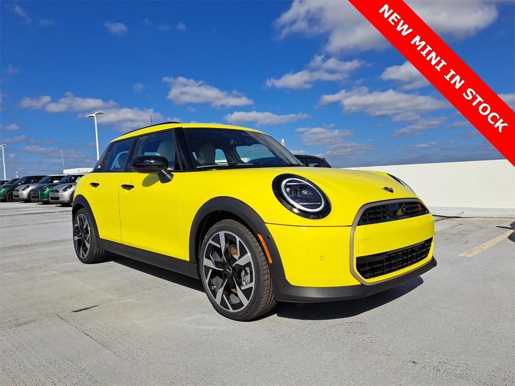 new 2025 MINI Hardtop car, priced at $39,080