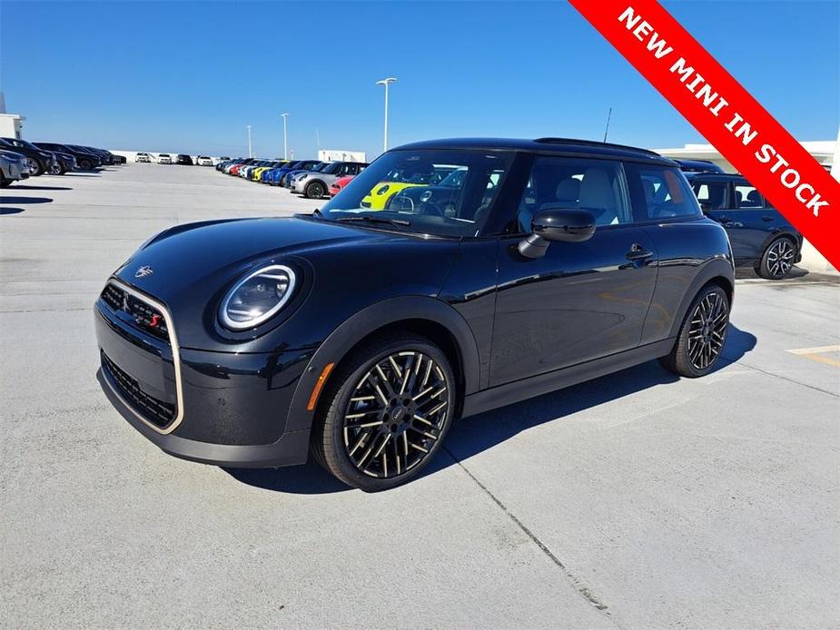 new 2025 MINI Hardtop car, priced at $36,845