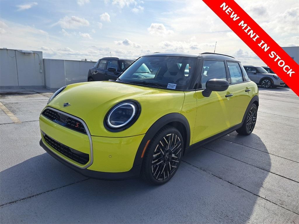 new 2025 MINI Hardtop car, priced at $38,995