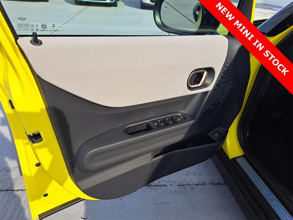 new 2025 MINI Hardtop car, priced at $38,995