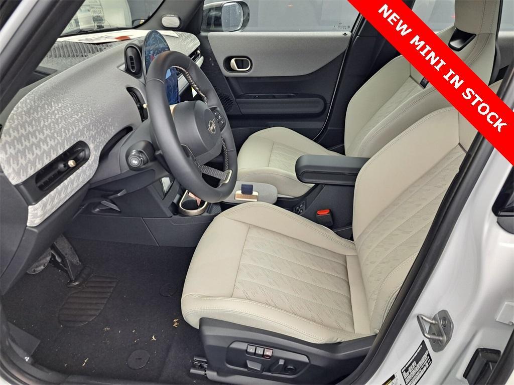 new 2025 MINI Hardtop car, priced at $38,875