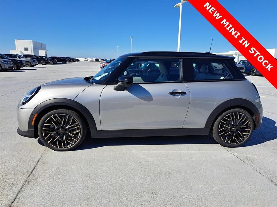 new 2025 MINI Hardtop car, priced at $36,845