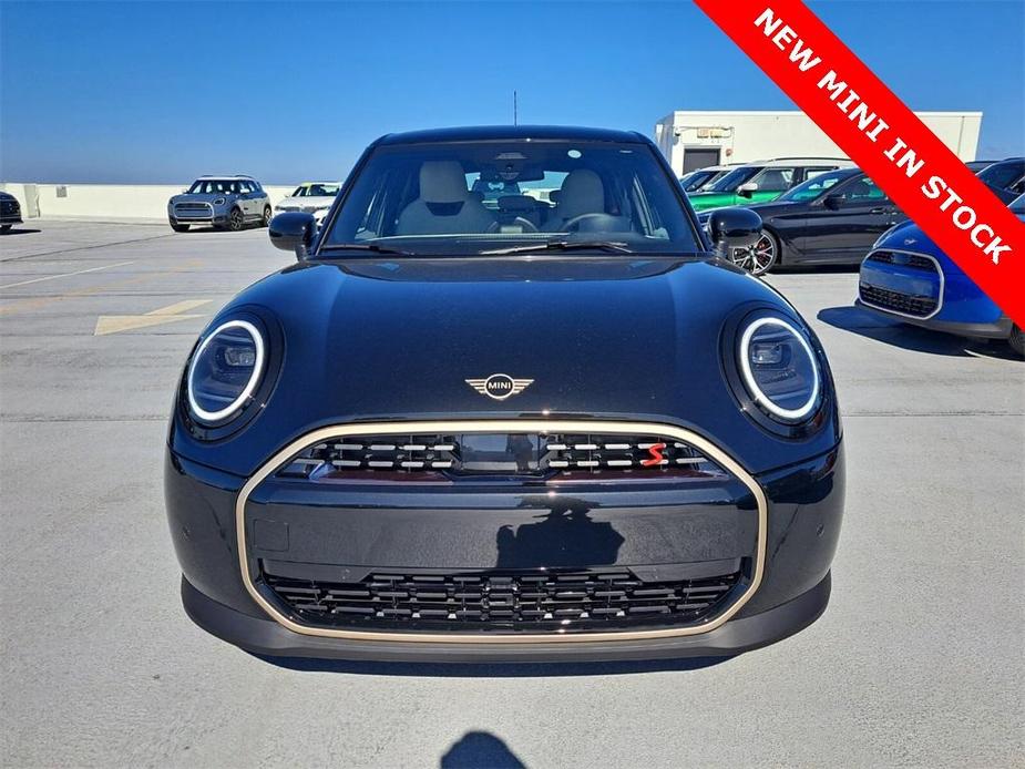 new 2025 MINI Hardtop car, priced at $37,595