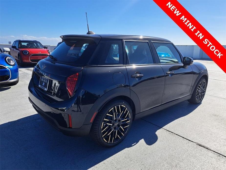 new 2025 MINI Hardtop car, priced at $37,595