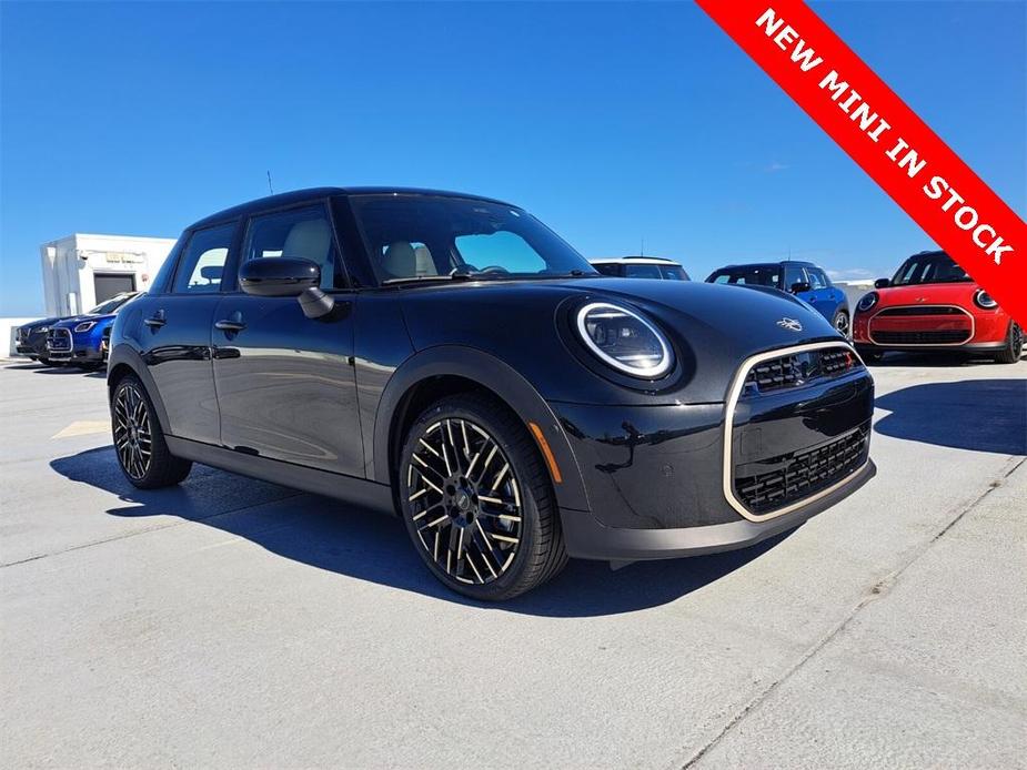 new 2025 MINI Hardtop car, priced at $37,595