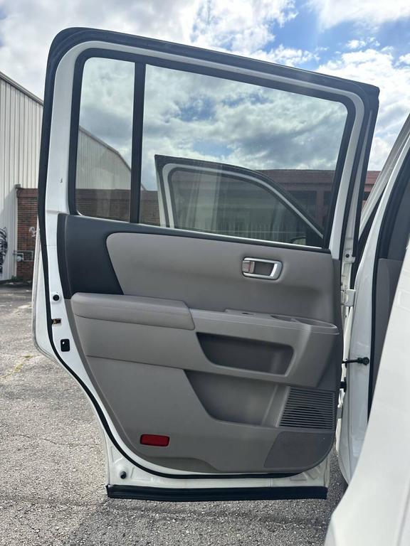 used 2014 Honda Pilot car, priced at $8,999