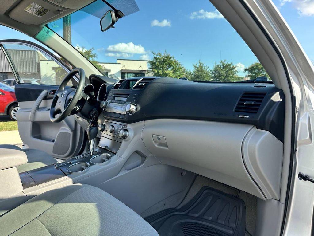 used 2010 Toyota Highlander car, priced at $6,999