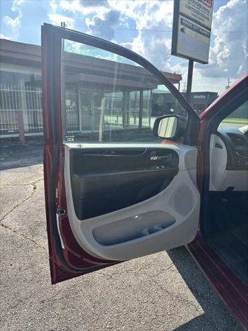 used 2014 Dodge Grand Caravan car, priced at $5,499