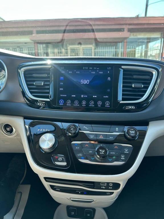 used 2017 Chrysler Pacifica car, priced at $9,499