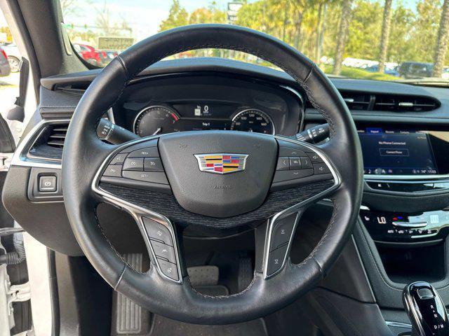 used 2024 Cadillac XT5 car, priced at $46,990